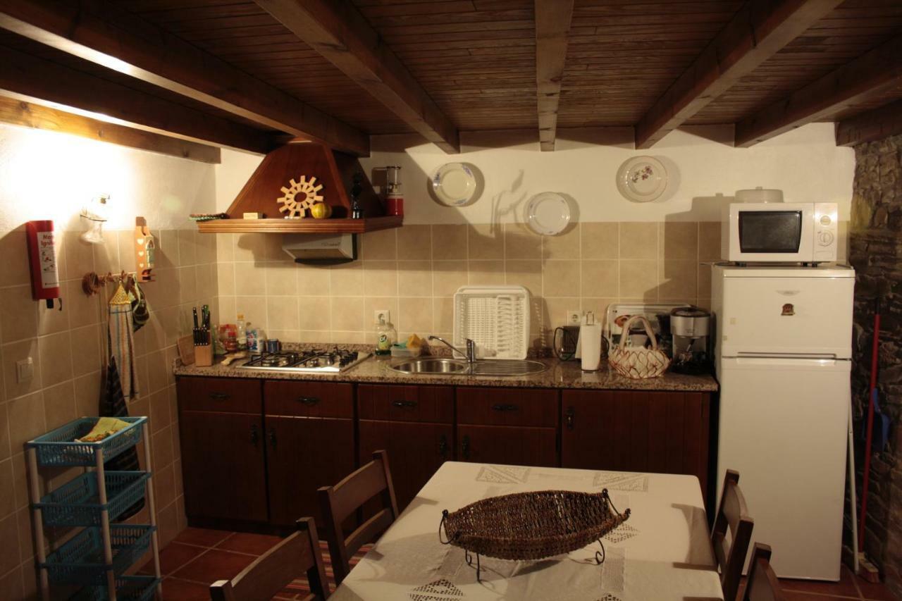 Casas De Pedra Hotel Proenca-a-Nova Luaran gambar