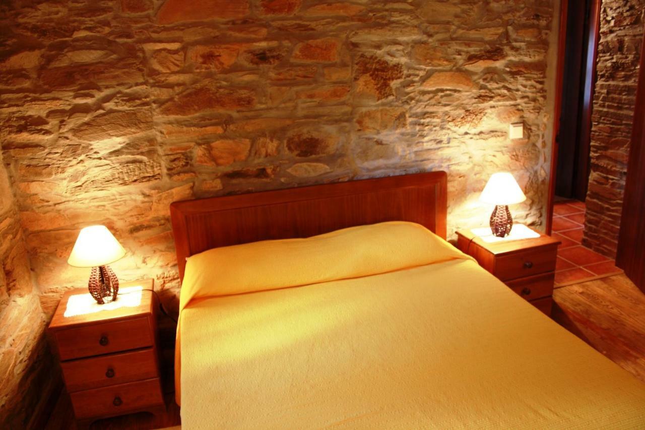 Casas De Pedra Hotel Proenca-a-Nova Luaran gambar