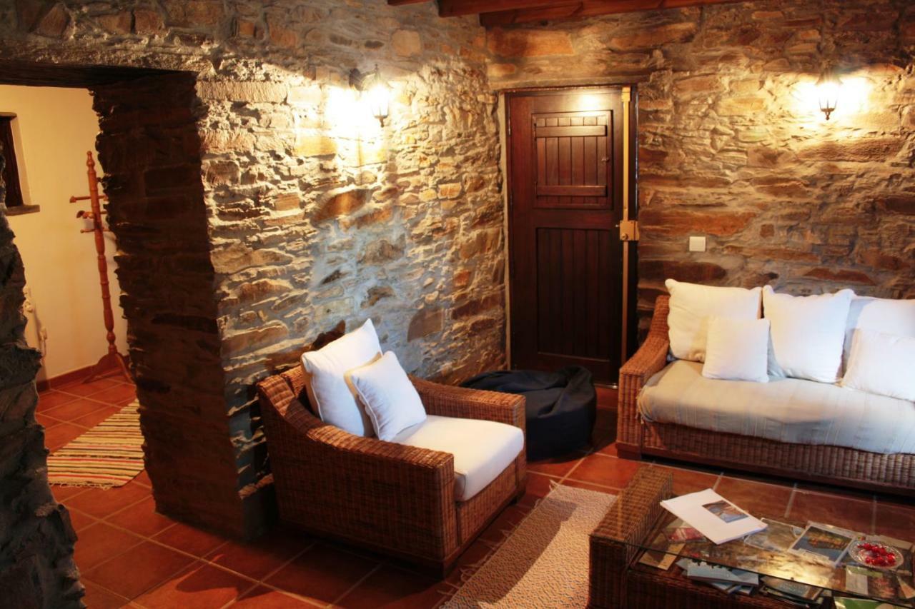 Casas De Pedra Hotel Proenca-a-Nova Luaran gambar