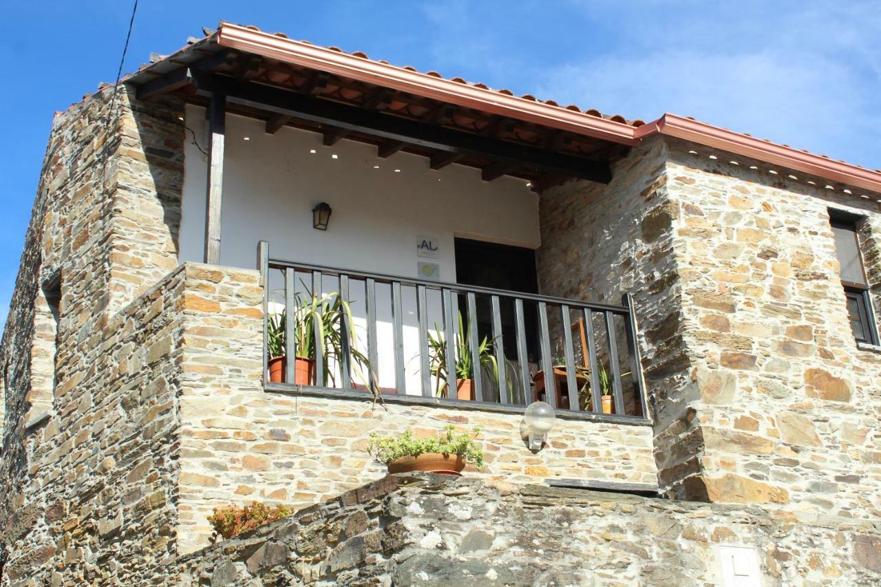 Casas De Pedra Hotel Proenca-a-Nova Luaran gambar